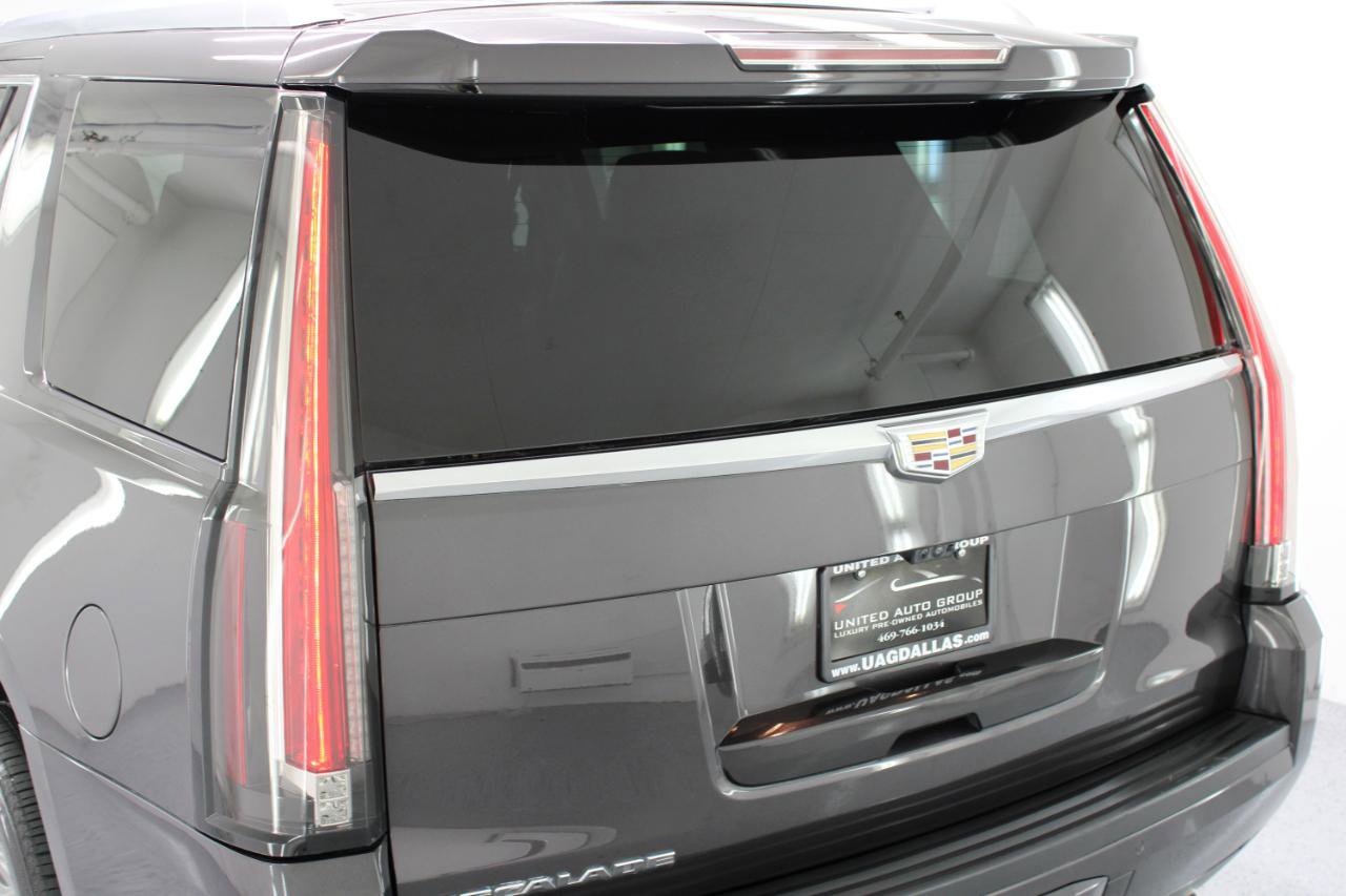 Used 2018 Cadillac Escalade Premium Luxury image 20