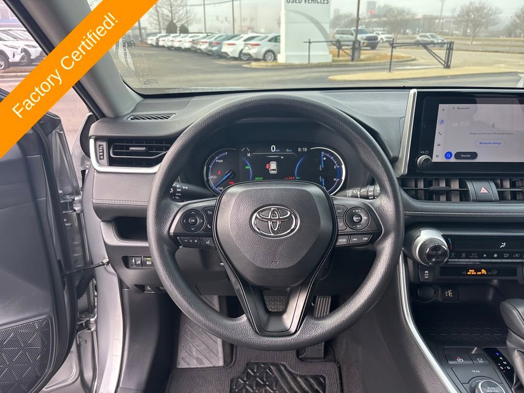 Used 2025 Toyota RAV4 XLE image 15