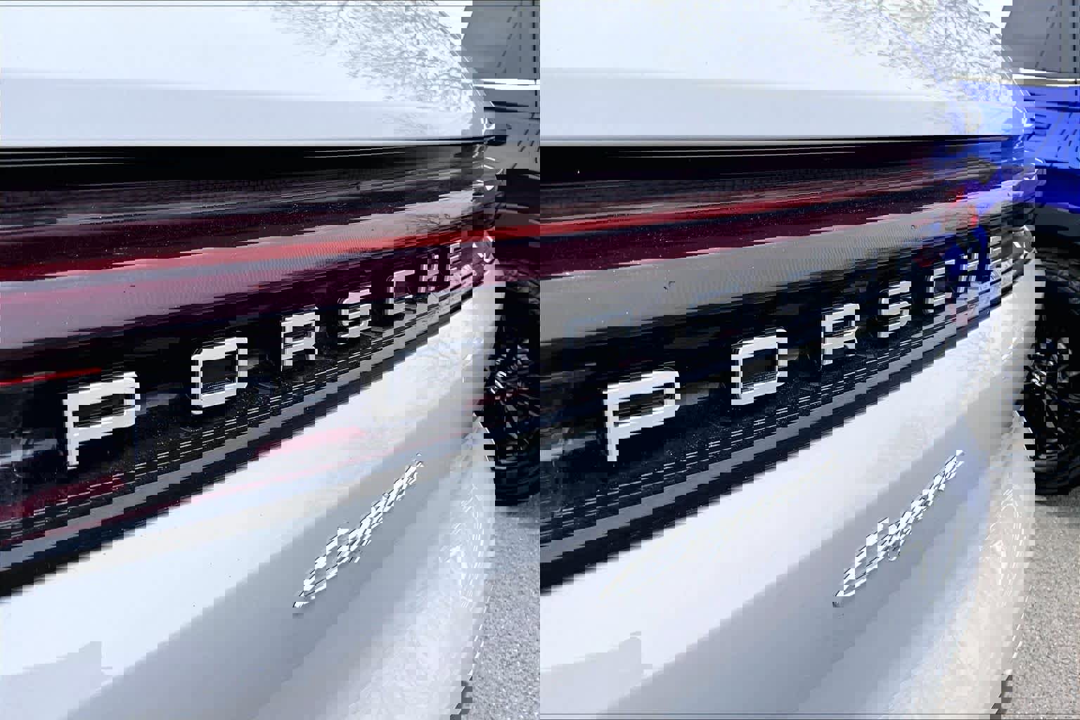 Used 2024 Porsche Cayenne image 30