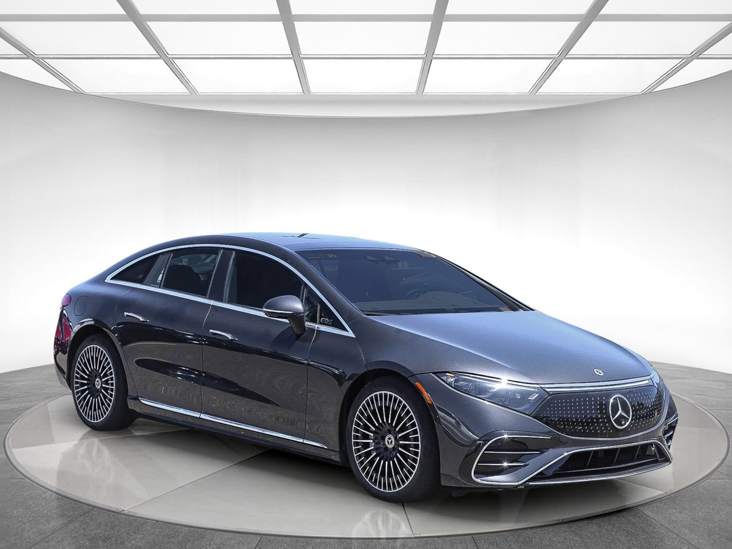 Used 2024 Mercedes-Benz EQS 580 4MATIC Sedan image 4