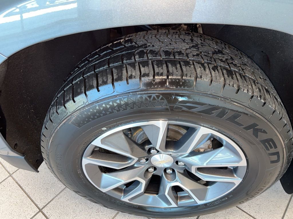 Used 2022 Chevrolet Tahoe LT w/ Luxury Package AWD/4WD image 5