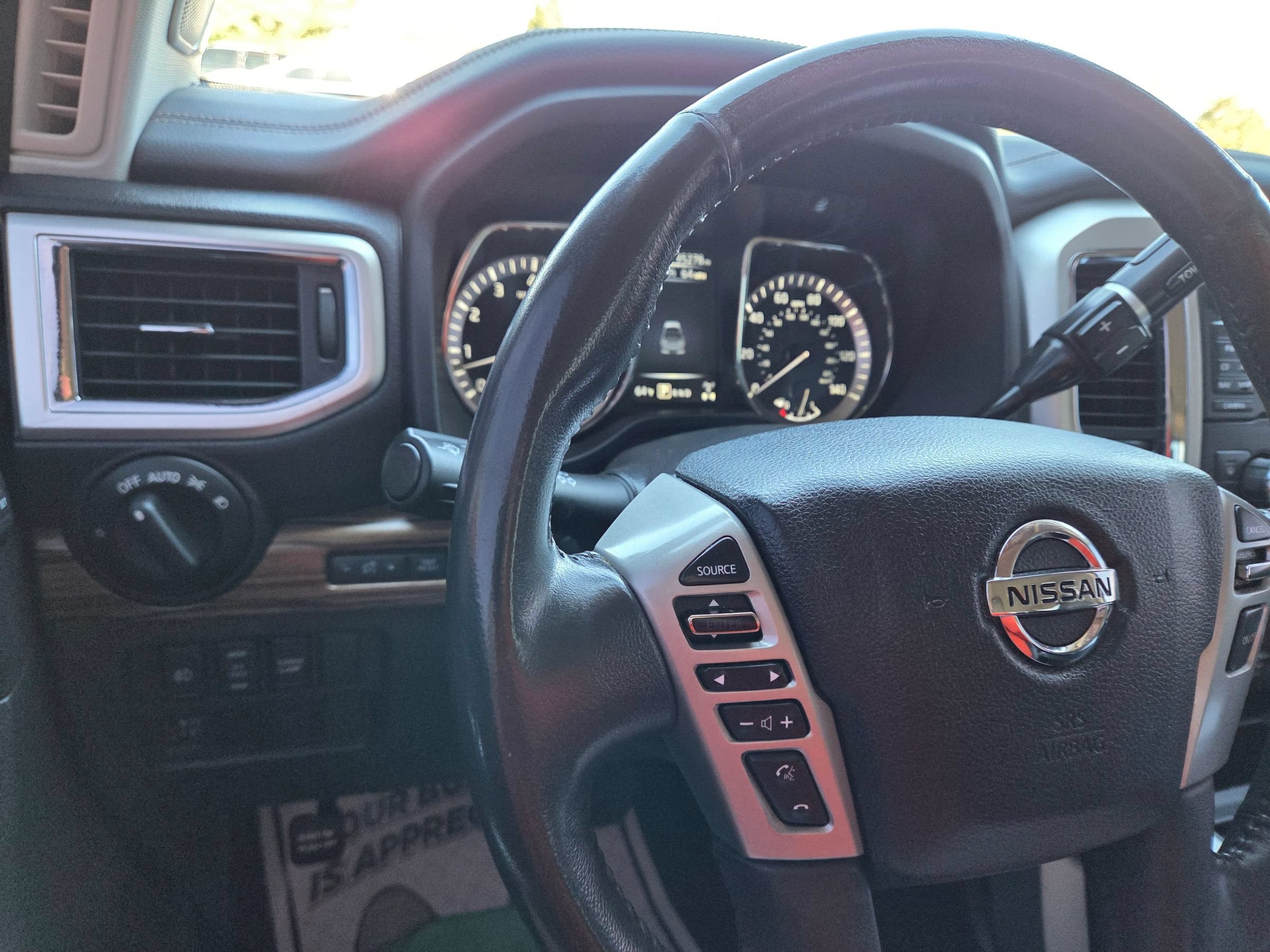 Used 2018 Nissan Titan SL w/ Texas Titan Edition AWD/4WD image 8