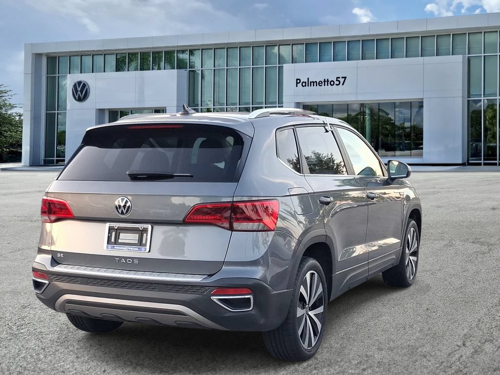 Used 2022 Volkswagen Taos SE w/ Panoramic Sunroof Package FWD image 6