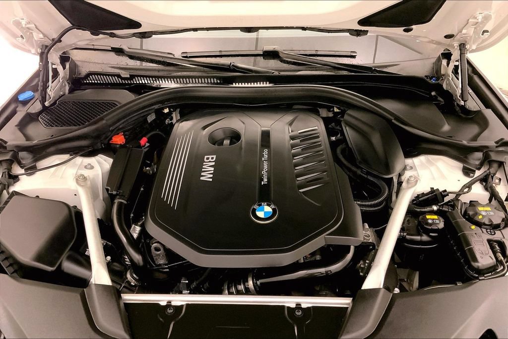 Used 2019 BMW 540i w/ Executive Package RWD image 9
