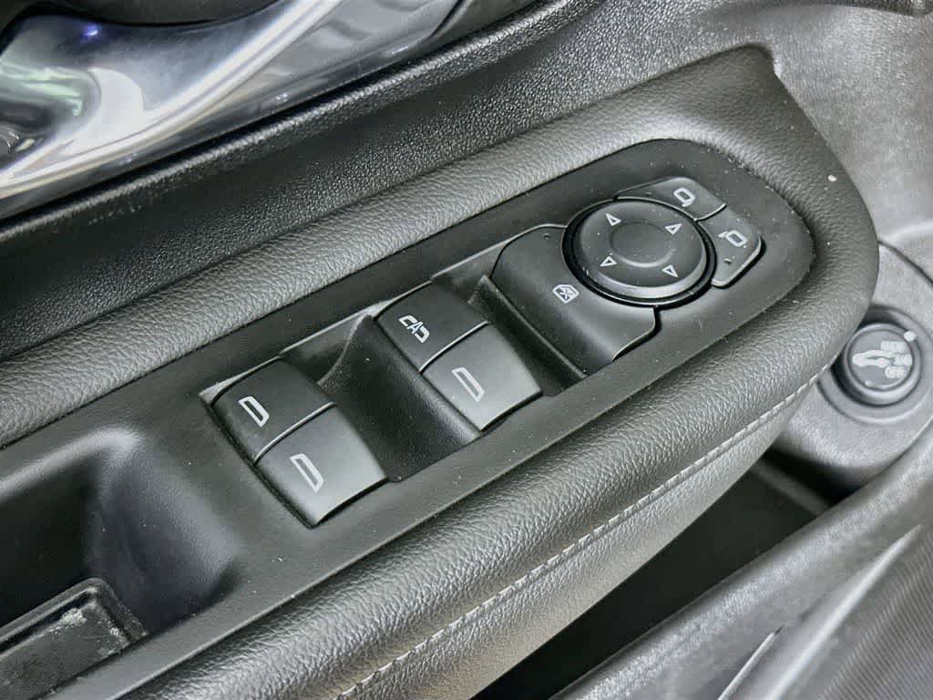 Used 2022 GMC Terrain SLT AWD/4WD image 28