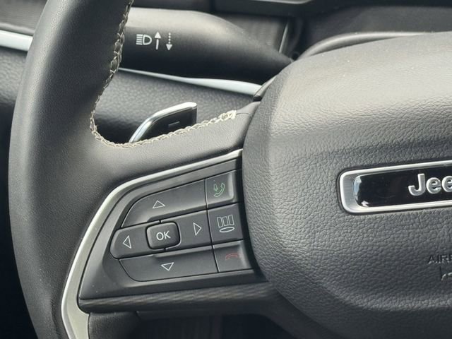 Used 2024 Jeep Grand Cherokee L Laredo AWD/4WD image 24