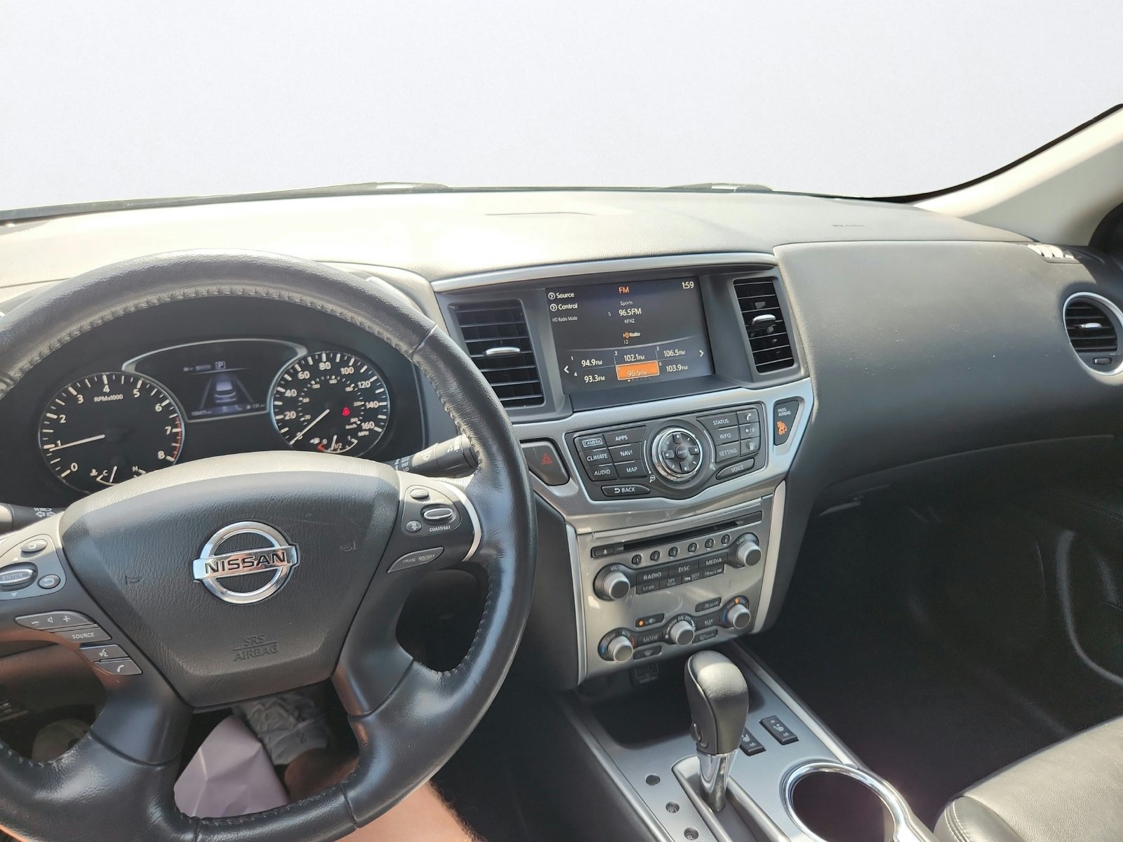 Used 2019 Nissan Pathfinder SL AWD/4WD image 42
