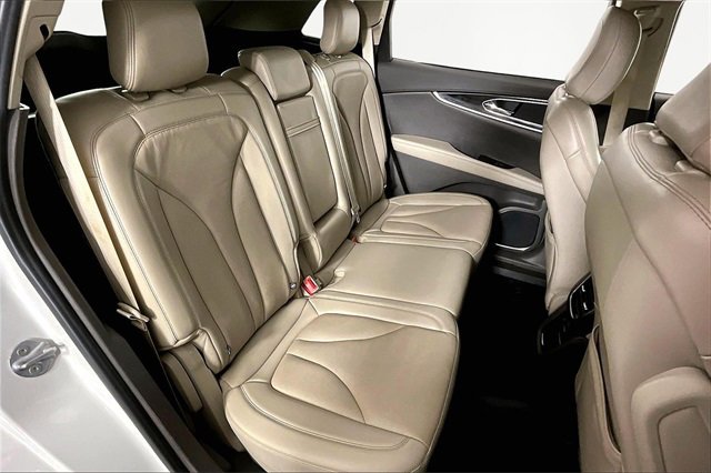 Used 2021 Lincoln Nautilus Reserve w/ Equipment Group 201A image 24