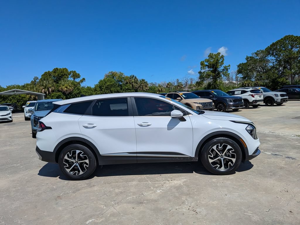 Certified 2023 Kia Sportage EX FWD image 9