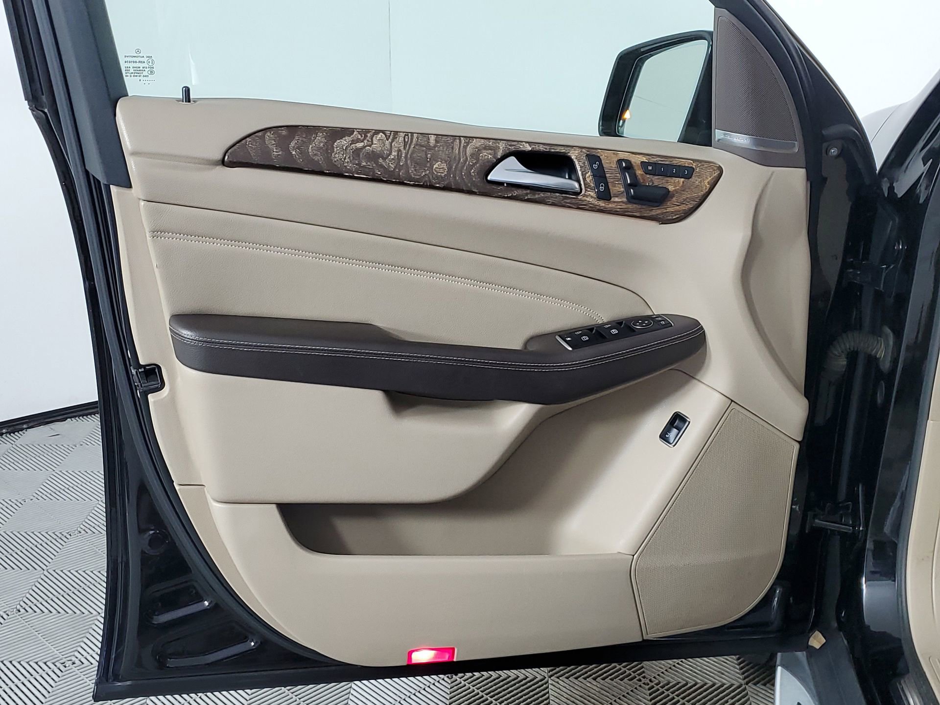 Used 2015 Mercedes-Benz ML 350 4MATIC image 23