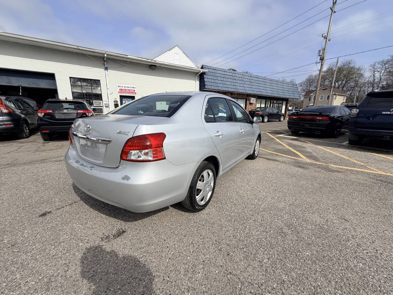 Used 2009 Toyota Yaris Sedan image 9