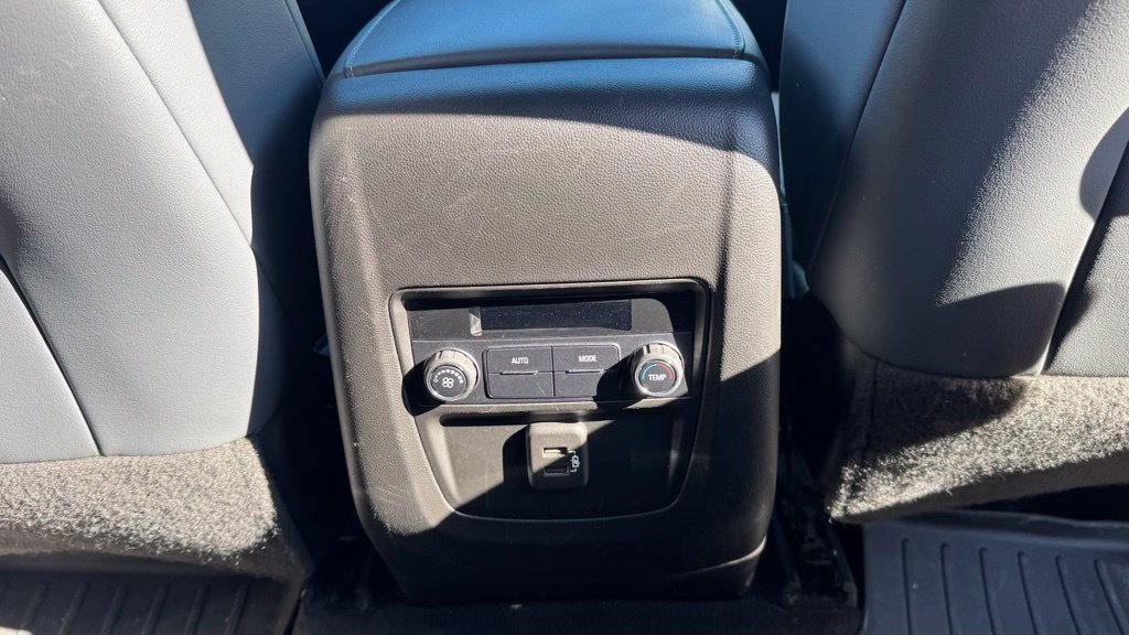 Used 2020 Buick Enclave Essence FWD image 14