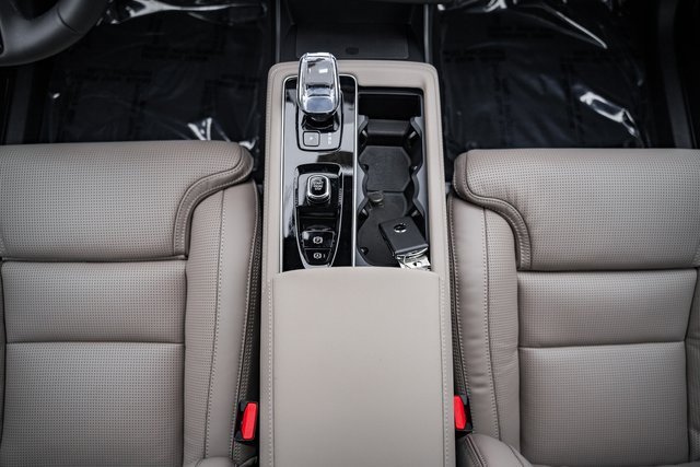 New 2026 Volvo XC90 B6 Ultra image 25