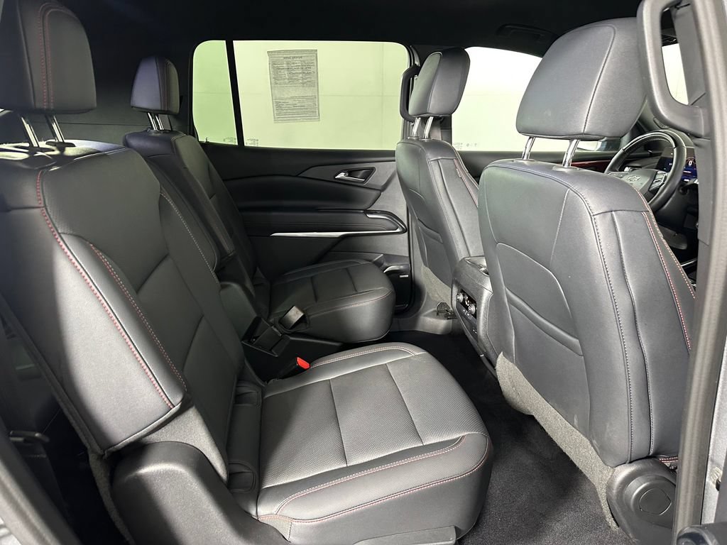 Used 2024 Chevrolet Traverse Z71 w/ Enhanced Driving Package AWD/4WD image 27