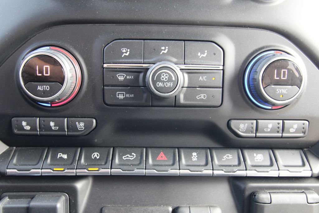 Used 2021 Chevrolet Silverado 1500 LTZ AWD/4WD image 29