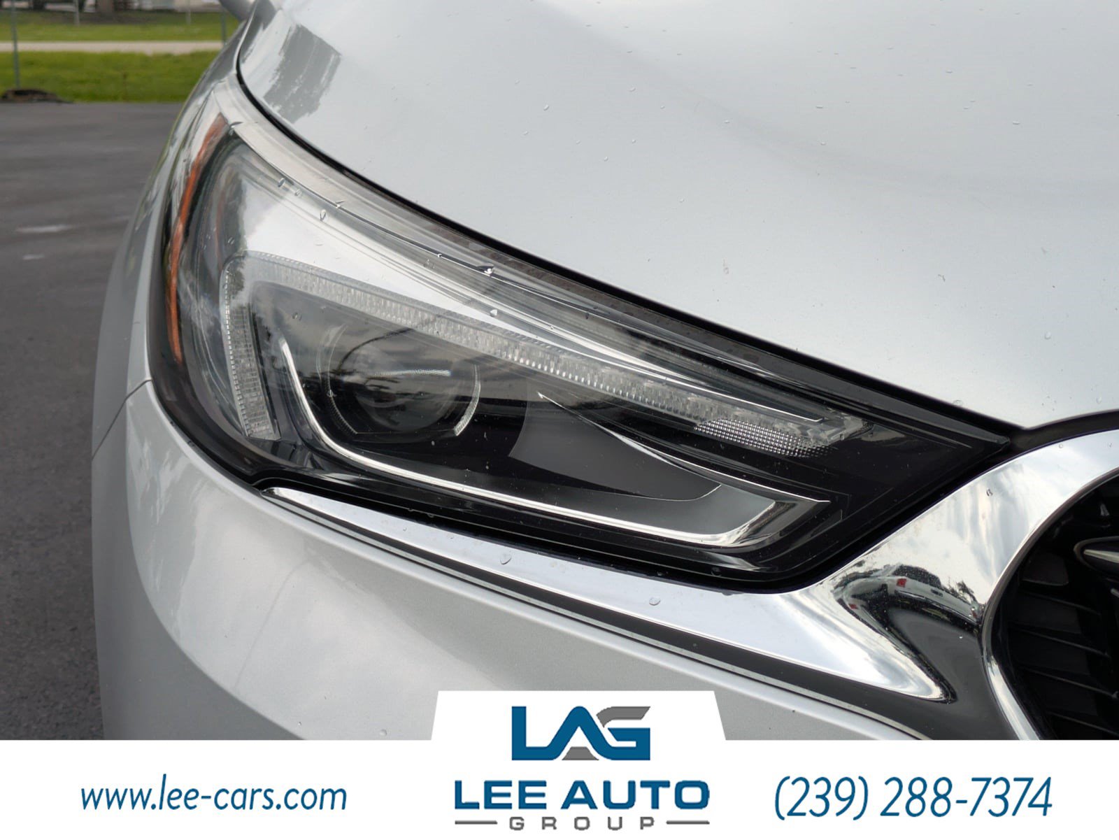Used 2020 Buick Enclave Essence w/ Sound and Sites Package FWD image 9