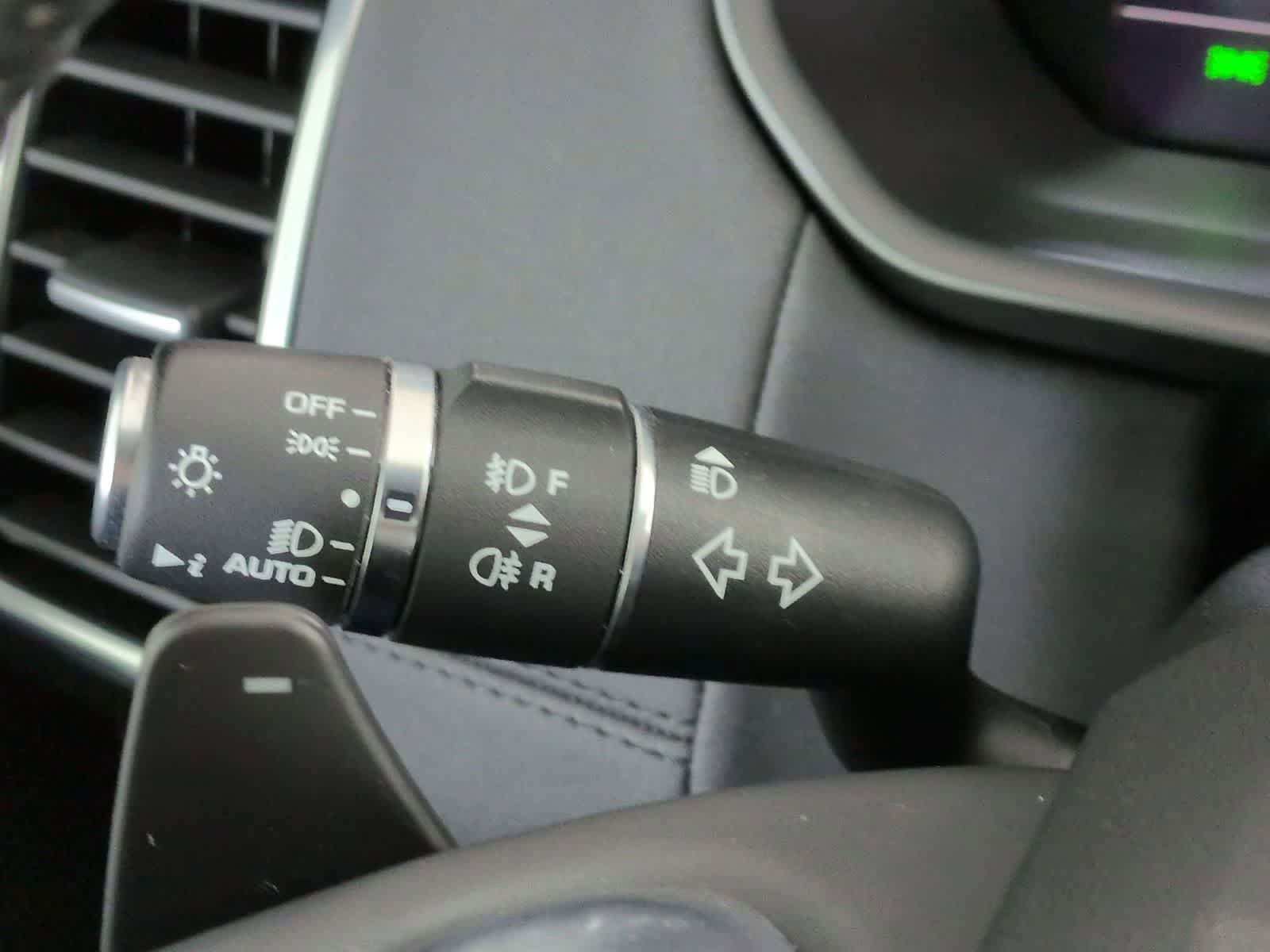 Used 2020 Land Rover Discovery HSE image 27