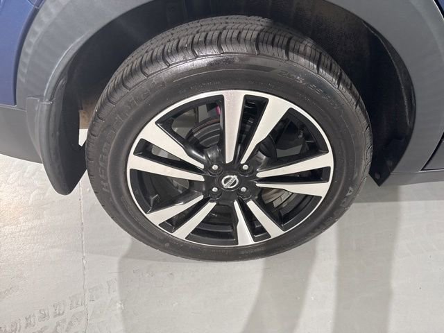 Used 2018 Nissan Kicks SR FWD image 13