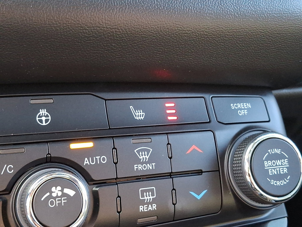 Used 2022 Dodge Durango GT image 31