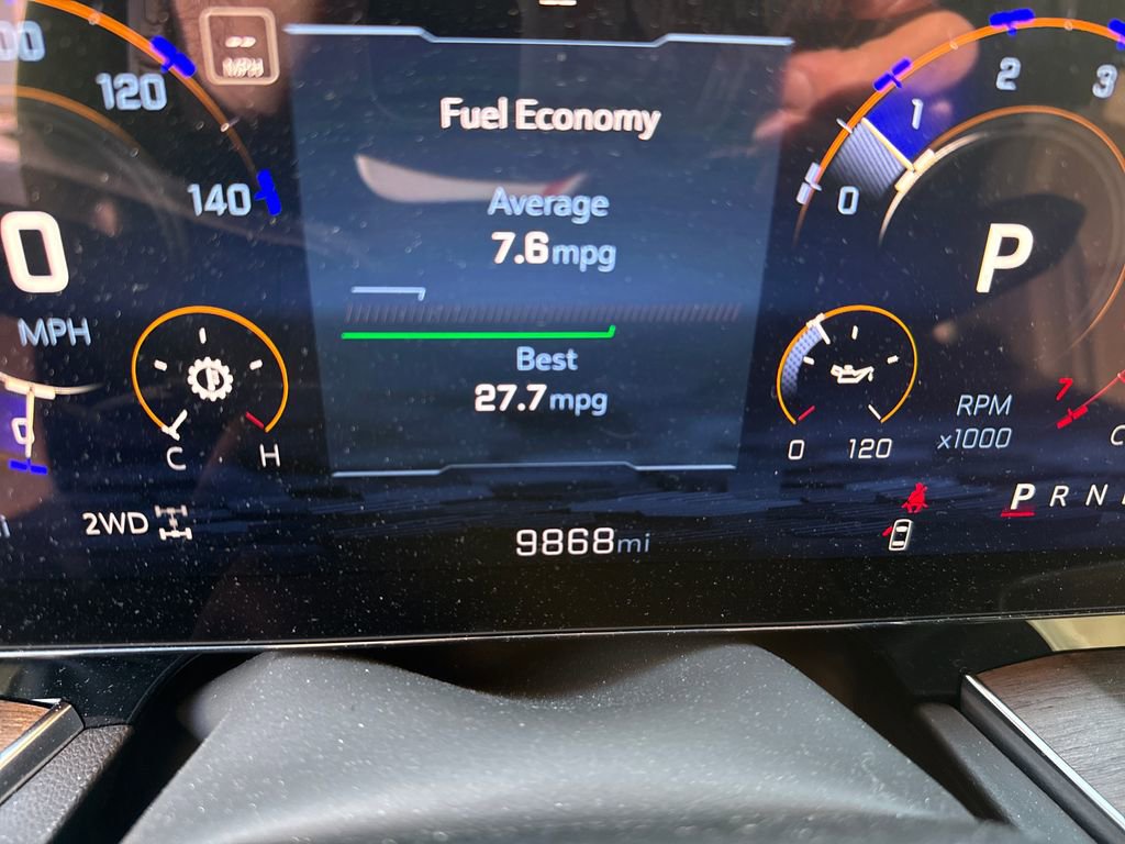 Used 2025 Chevrolet Suburban High Country image 20