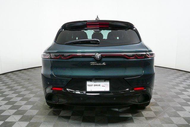 New 2026 Alfa Romeo Tonale w/ Black Premium Package AWD/4WD image 28