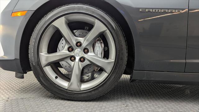 Used 2015 Chevrolet Camaro SS image 28