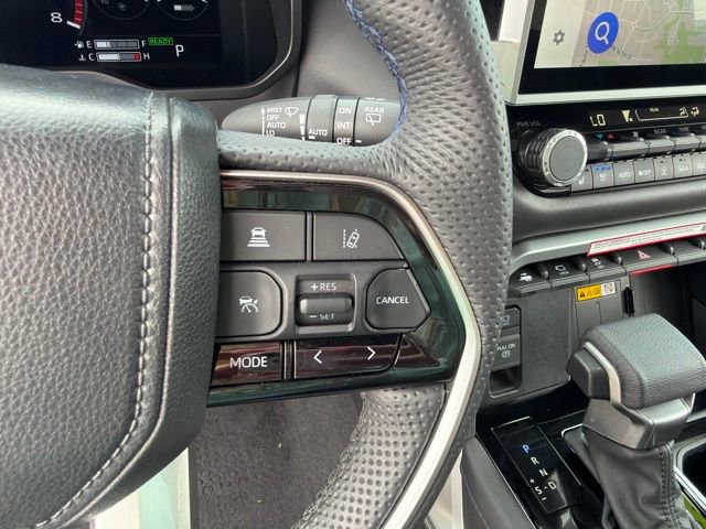 Used 2024 Toyota Sequoia Platinum AWD/4WD image 30