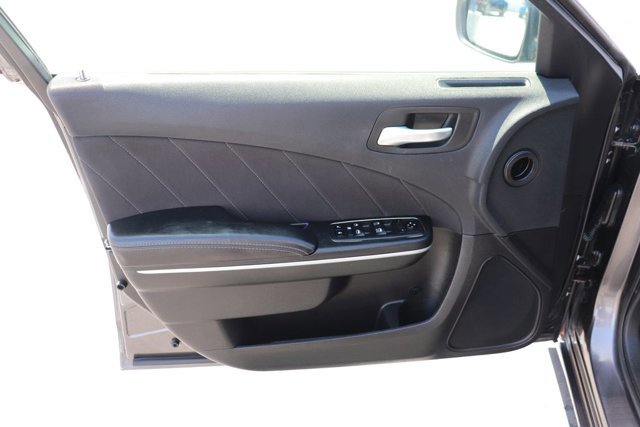 Used 2020 Dodge Charger SXT RWD image 9