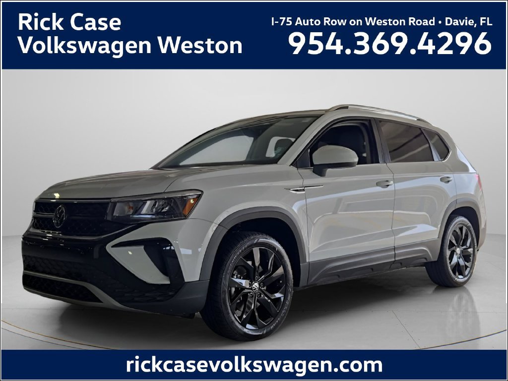 Certified 2024 Volkswagen Taos SE w/ Panoramic Sunroof Package FWD image 1