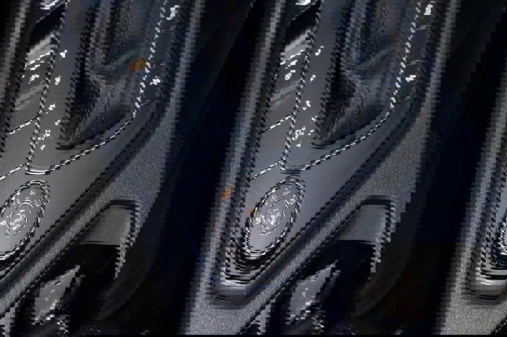 Used 2020 Volkswagen Tiguan SE R-Line w/ 3rd Row Seat Package image 52