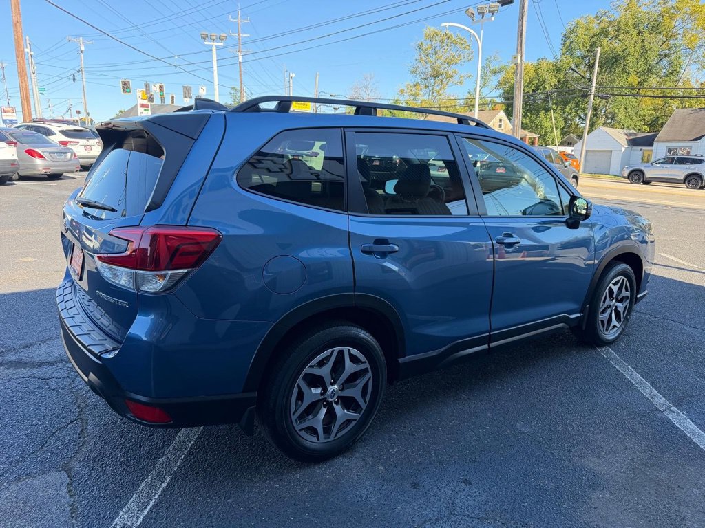 Used 2024 Subaru Forester Premium AWD/4WD image 5