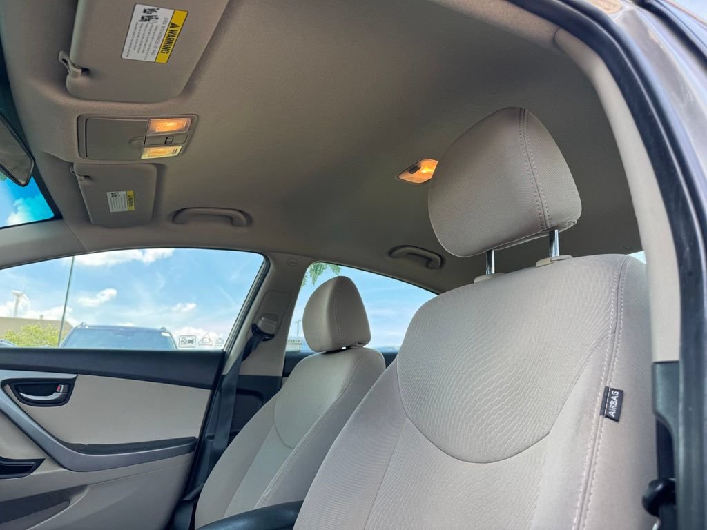 Used 2014 Hyundai Elantra SE FWD image 18