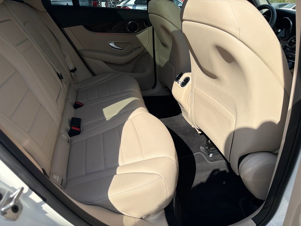 Certified 2022 Mercedes-Benz GLC 300 image 33