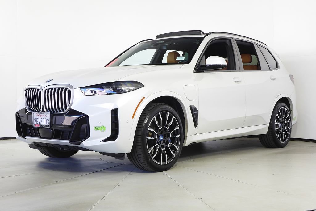 Used 2024 BMW X5 xDrive50e w/ M Sport Package AWD/4WD image 2