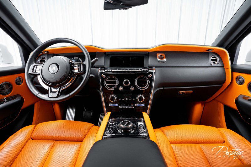 Used 2021 Rolls-Royce Cullinan image 38