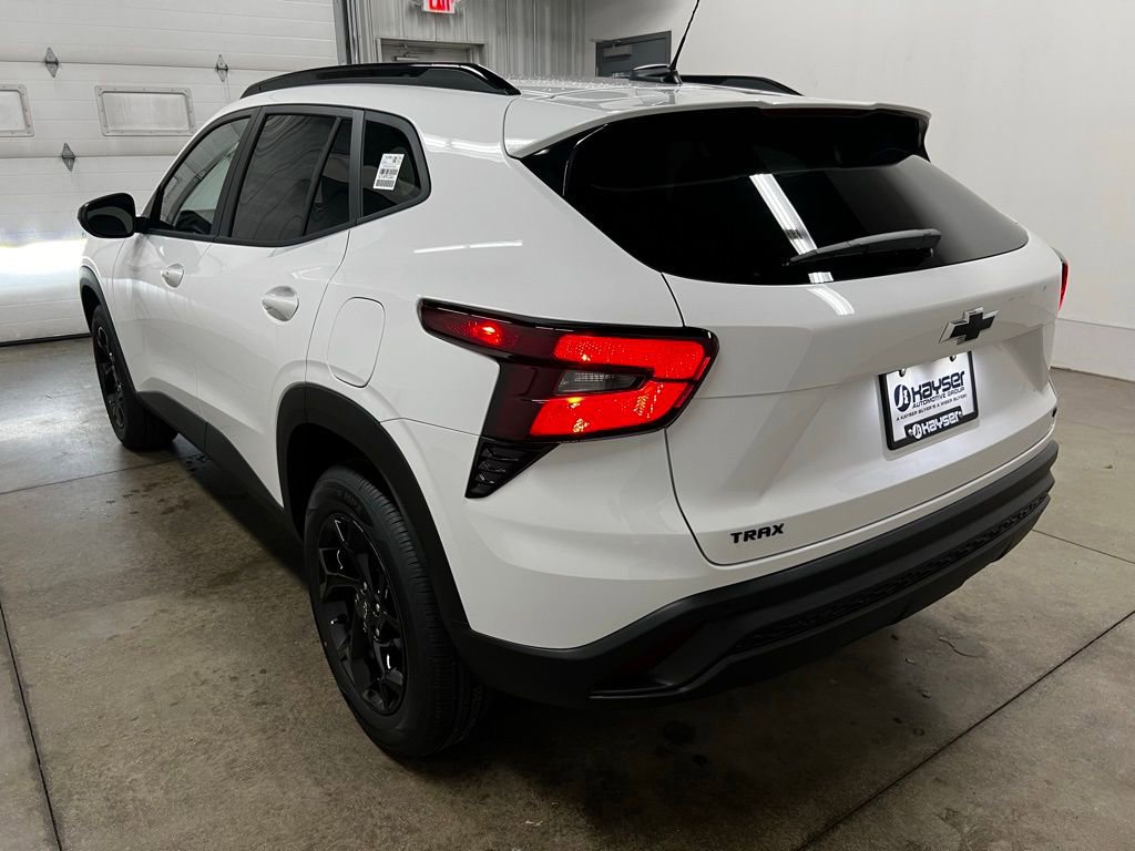 New 2026 Chevrolet Trax LT w/ Driver Confidence Package FWD image 5