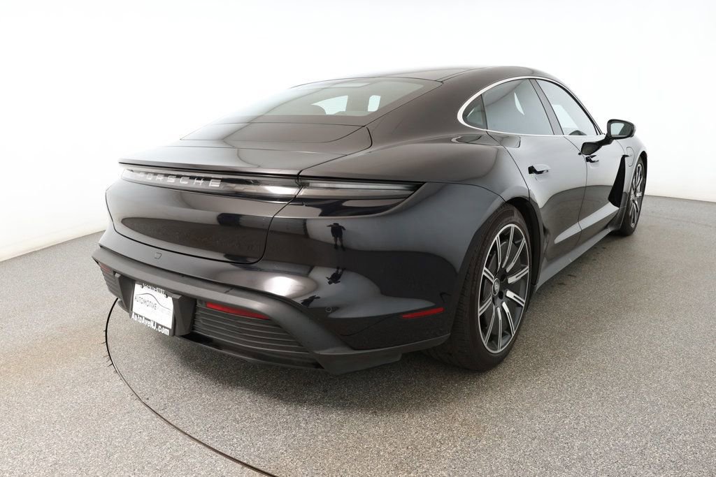 Used 2022 Porsche Taycan 4S image 4