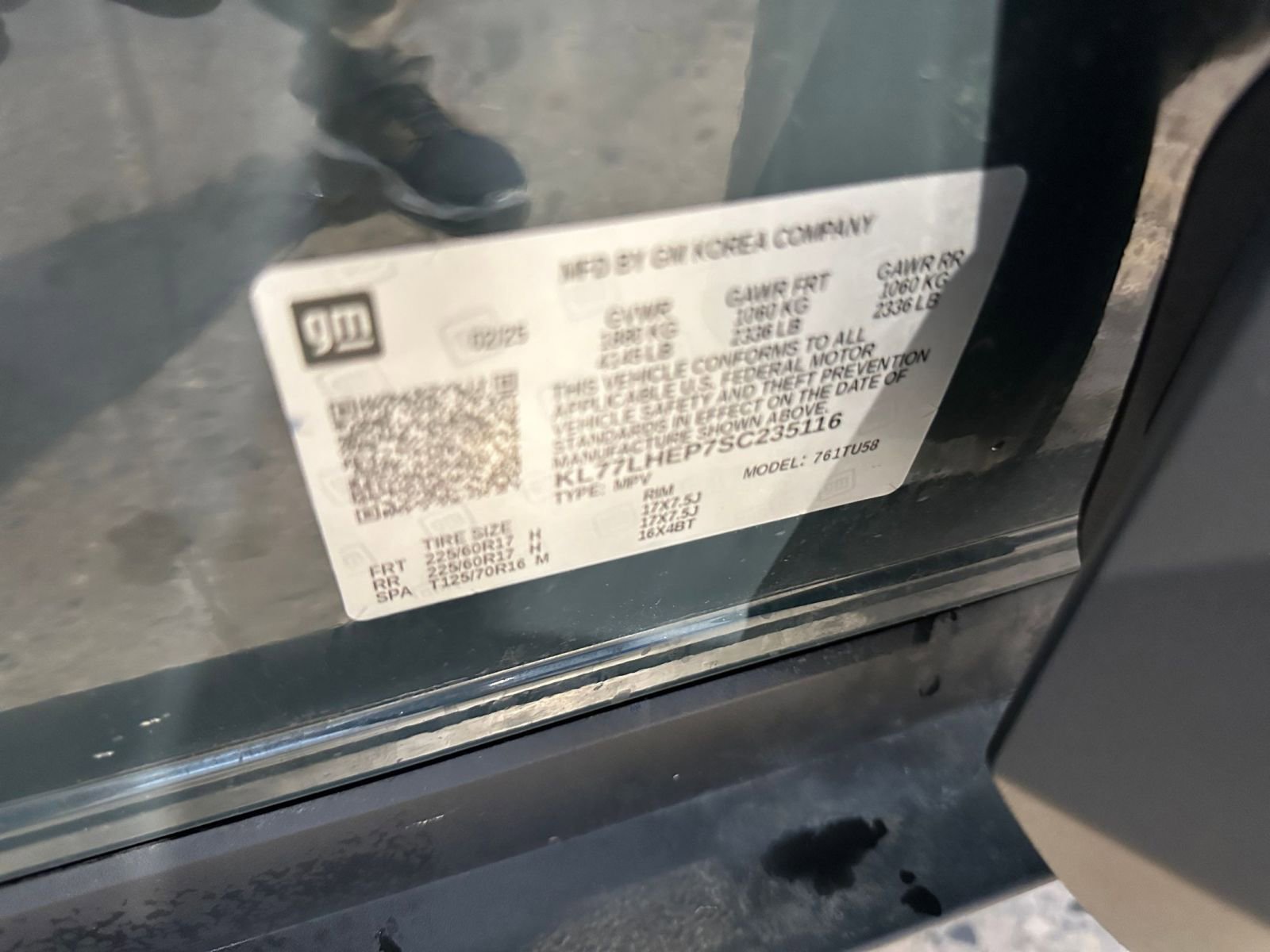 Used 2025 Chevrolet Trax LT w/ LT Convenience Package image 28