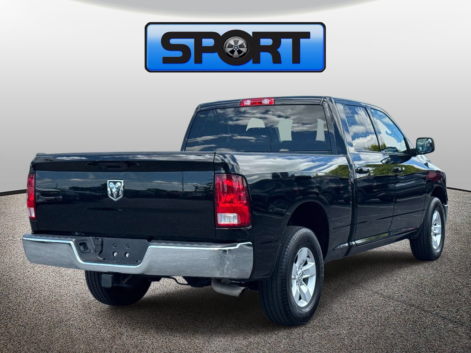 Used 2021 RAM 1500 Classic SLT AWD/4WD image 4