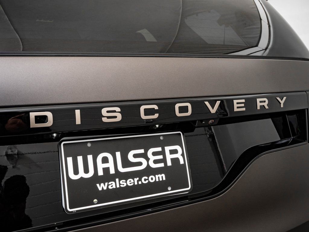 New 2026 Land Rover Discovery Limited Edition image 9