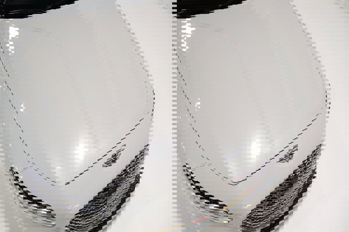 Used 2025 Genesis G70 2.5T image 25