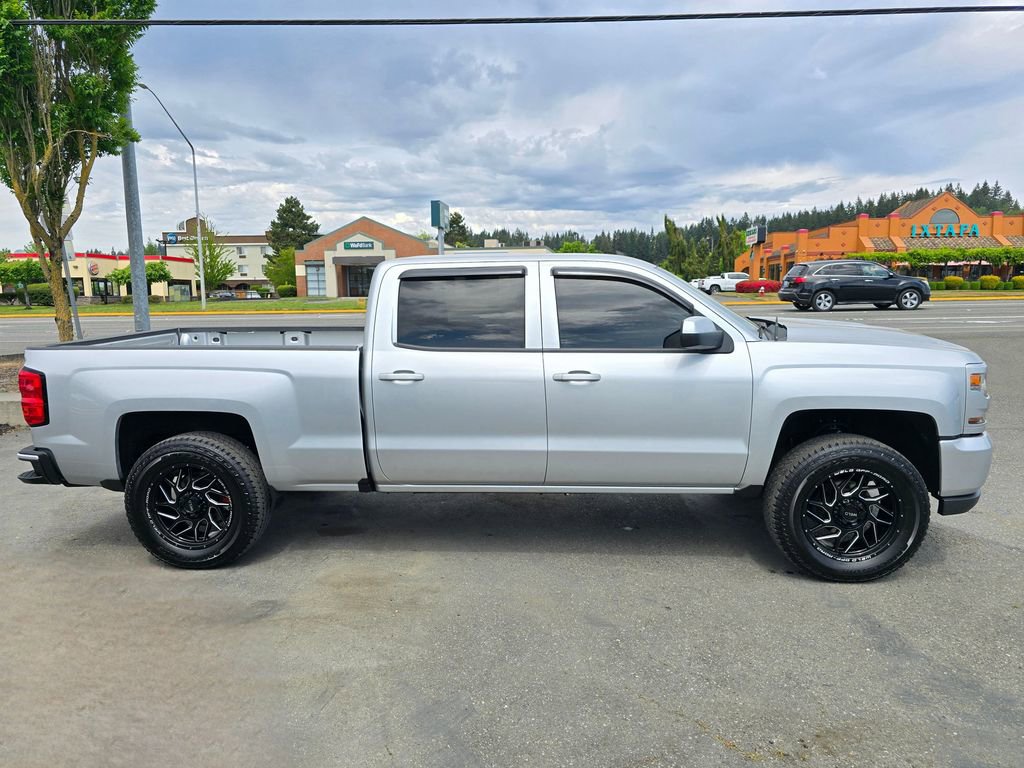 Used 2017 Chevrolet Silverado 1500 LT w/ All Star Edition AWD/4WD image 8