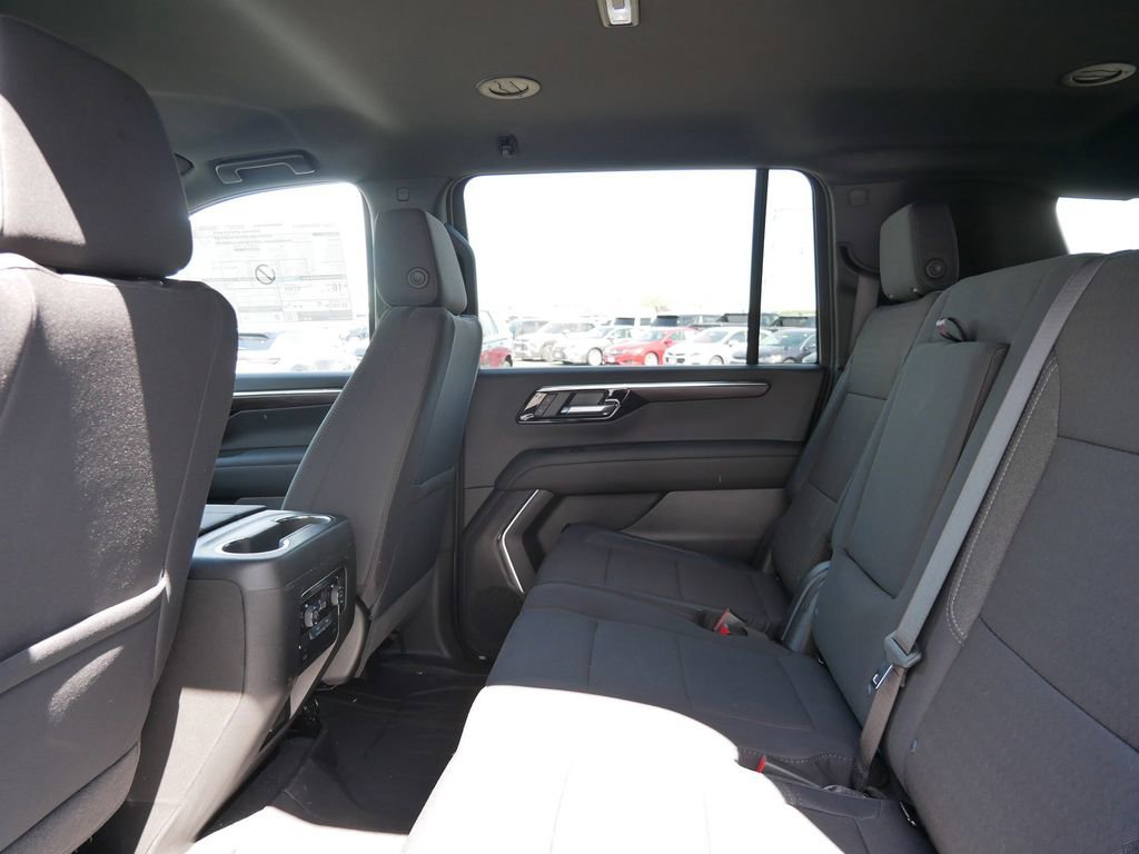New 2026 Chevrolet Suburban LS AWD/4WD image 17