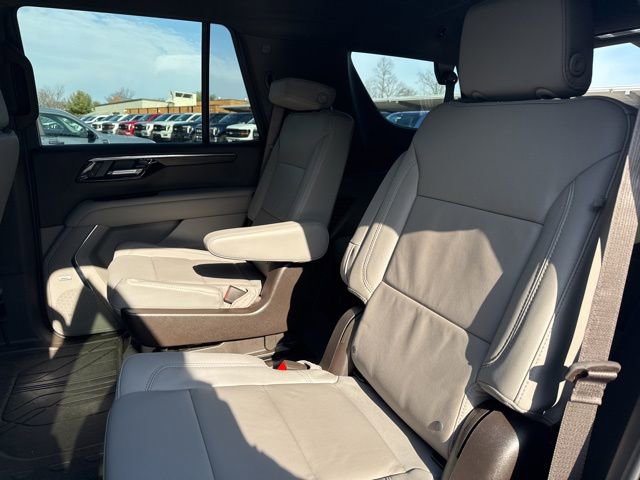 Used 2025 Chevrolet Tahoe Z71 w/ Comfort Package image 21