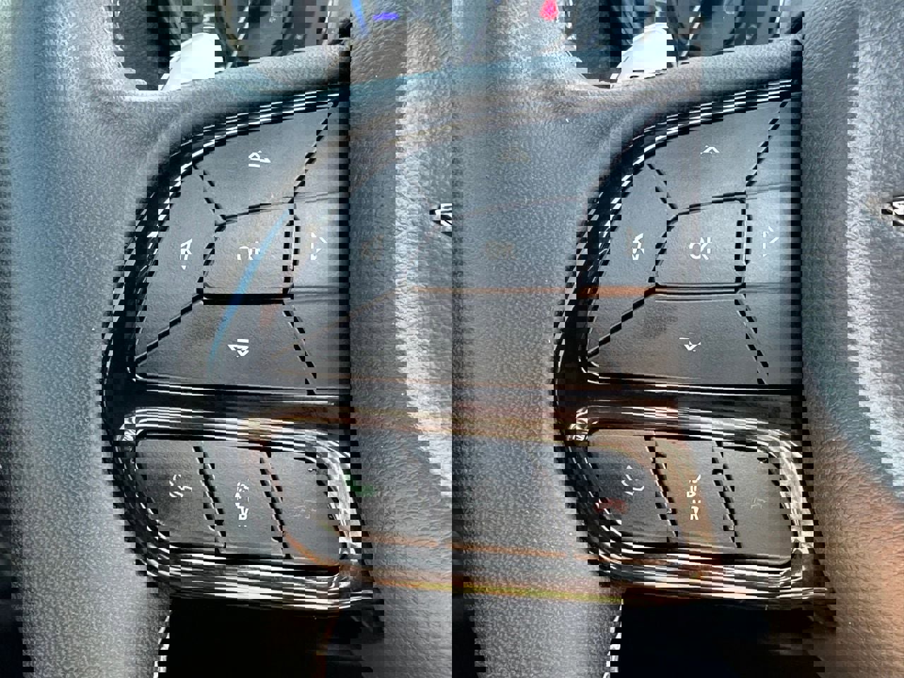 Used 2023 Chrysler 300 S image 26