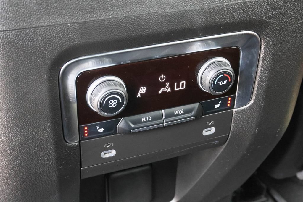 Used 2024 Chevrolet Tahoe High Country AWD/4WD image 25