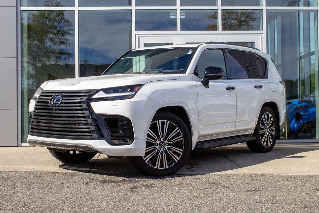 Used 2024 Lexus LX 600 4WD w/ Luxury Package