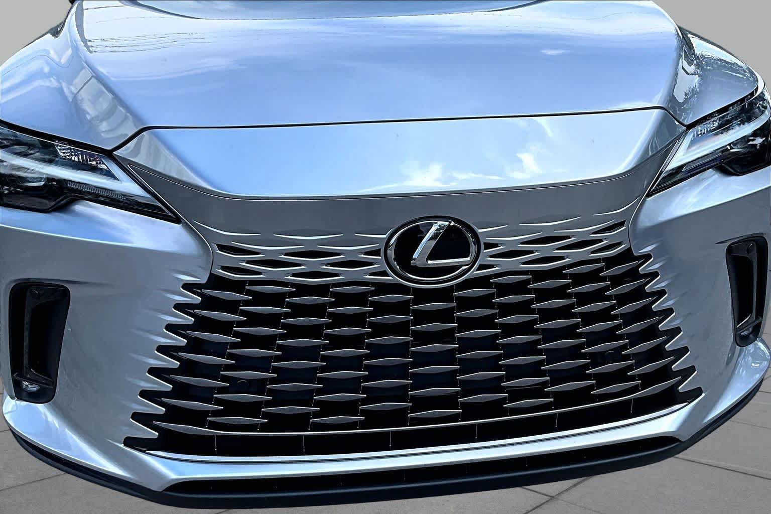 Used 2024 Lexus RX 350 FWD w/ Technology Package image 30