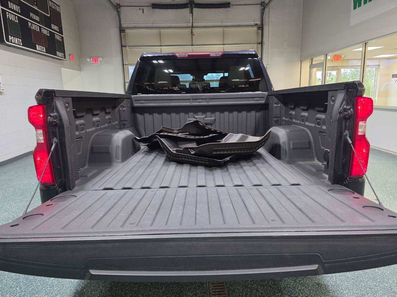 Used 2023 Chevrolet Silverado 1500 LT w/ Protection Package AWD/4WD image 21