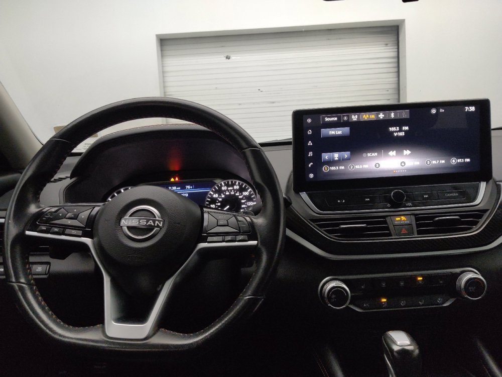 Used 2023 Nissan Altima 2.5 SR w/ SR Premium Package FWD image 22